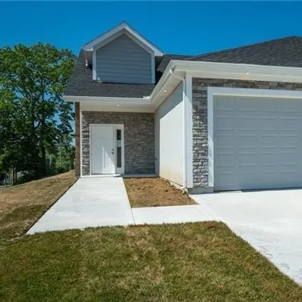 Buy this 2 bed house on Ridge Drive in Smithville, MO 64089