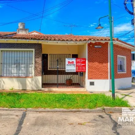 Buy this 2 bed house on Mariano Ezpeleta 1486 in Martínez Oeste, B1640 FVB Martínez