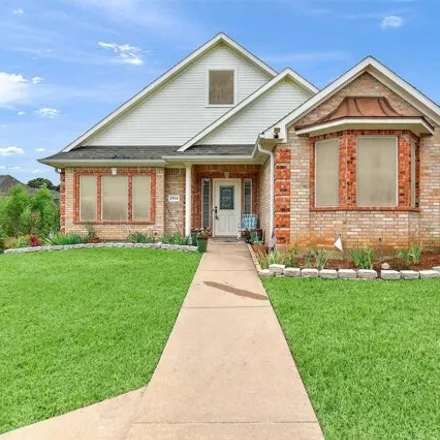 Buy this 3 bed house on 2922 Greenwood Circle in Denison, TX 75020