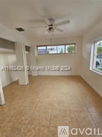 Image 8 - 3005 SW 79th Ave - House for rent