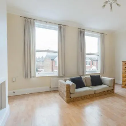 Image 2 - 92 South Ealing Road, London, W5 4QB, United Kingdom - Apartment for sale