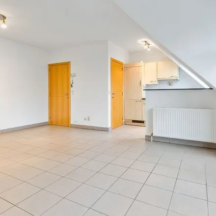 Rent this 2 bed apartment on Broedersstraat 10 in 9100 Sint-Niklaas, Belgium