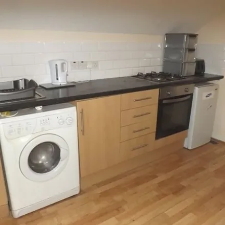 Rent this 2 bed apartment on Station Road in Wombwell, S73 0BT