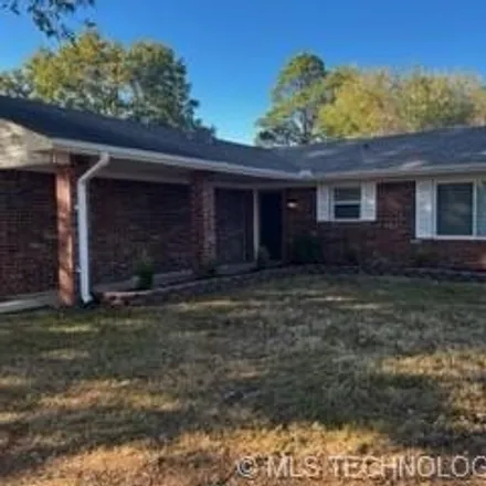 Image 3 - 2604 Rutherford Street, Muskogee, OK 74403, USA - House for sale