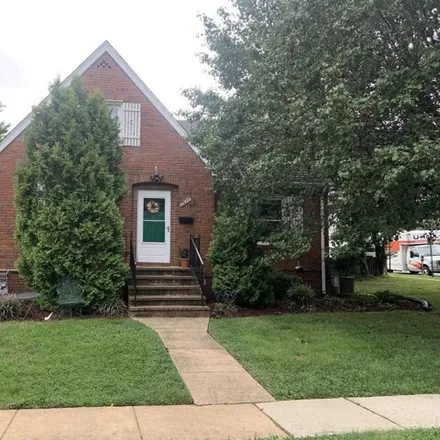 Rent this 4 bed house on 2620 North Franklin Road in Arlington, VA 22201