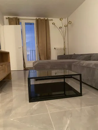 Rent this 5 bed apartment on 88 Rue Pouchet in 75017 Paris, France