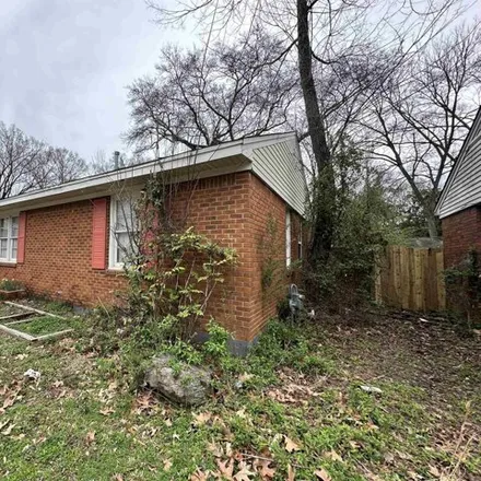 Buy this 4 bed house on 1062 South Perkins Road in Memphis, TN 38117