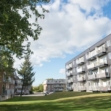 Image 7 - 3573 Rue Rivard, Laval (administrative region), QC H7E 4X6, Canada - Apartment for rent