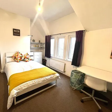 Image 4 - 40 Coronation Street, Salford, M5 3SA, United Kingdom - Room for rent