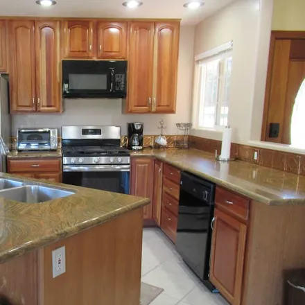 Rent this 3 bed house on Fort Bragg in CA, 95437
