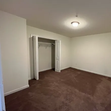 Image 9 - 99 Pine street - Apartment for rent