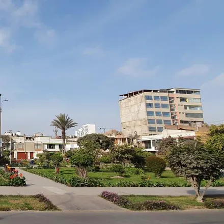 Buy this 5 bed apartment on Calle Mariano Pacheco 1004 in La Victoria, Lima Metropolitan Area 15034