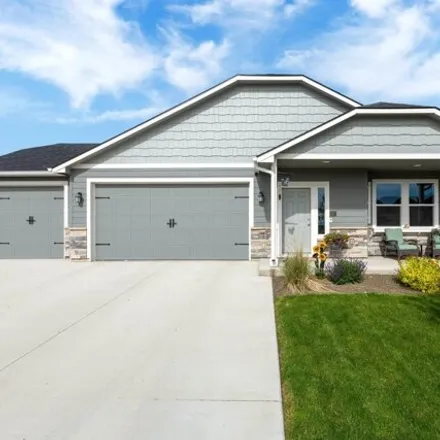 Buy this 3 bed house on Ryeland Avenue in Caldwell, ID 83607