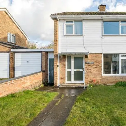 Buy this 3 bed duplex on Brambling Way in Oxford, OX4 6EQ