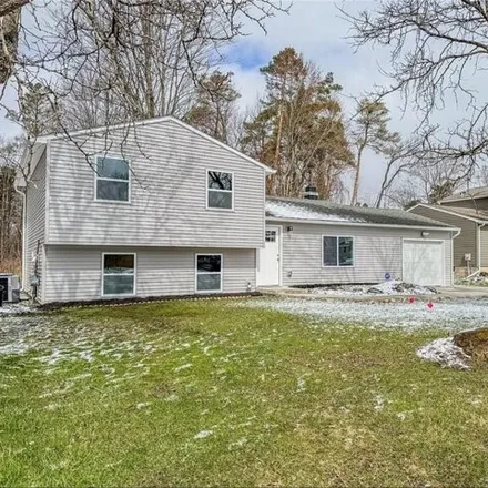 Buy this 3 bed house on 8061 Spruce Hill Drive in Clay, NY 13041