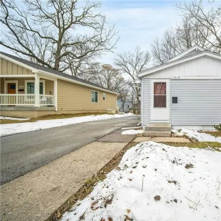 Image 2 - 1732 21st Street, Des Moines, IA 50310, USA - House for sale