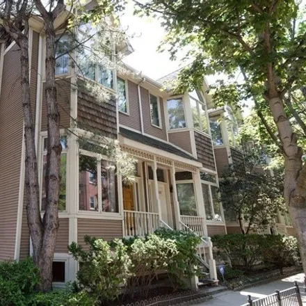 Image 1 - 1001 West Dickens Avenue, Chicago, IL 60614, USA - House for rent