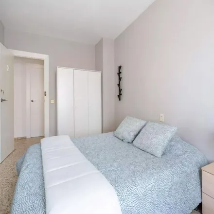 Rent this 4 bed apartment on Calle Lope de Vega in 12080 Castelló de la Plana, Spain