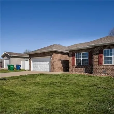 Buy this 3 bed house on 724 Meadow Lane in Butler, MO 64730