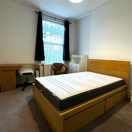 Image 2 - Harris Academy South Norwood, 2 Cumberlow Avenue, London, SE25 6AE, United Kingdom - Room for rent