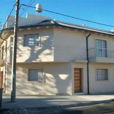 Buy this 3 bed house on Lavalle 1751 in Cinco Esquinas, Rosario