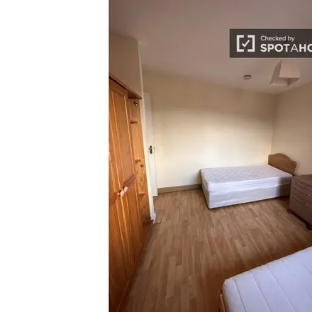 Image 2 - Centra, Poppintree Parade, Dublin, D11 N207, Ireland - Room for rent