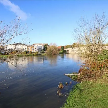 Rent this 2 bed apartment on Bridge Wharf in Chertsey, KT16 8LQ