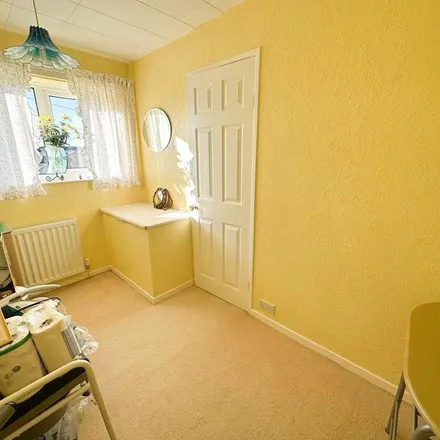 Rent this 3 bed townhouse on Whinny Gill Road in Skipton, BD23 2RP