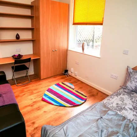 Rent this 1 bed house on 3 Brookfield Road in Leeds, LS6 4EJ