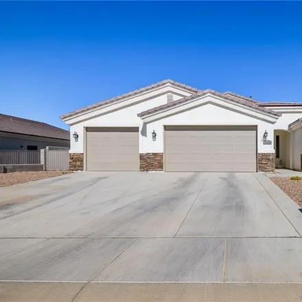 Buy this 4 bed house on 3333 Laramie Avenue in Kingman, AZ 86401