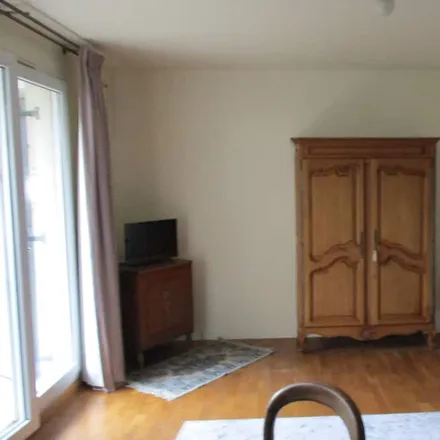 Rent this 1 bed apartment on 91170 Viry-Châtillon