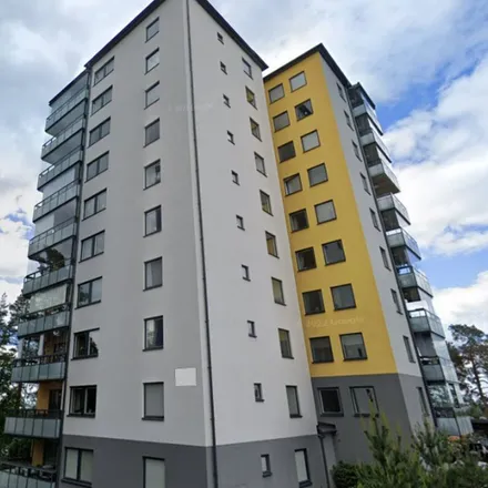 Rent this 4 bed apartment on Bockhornsvägen 7 in 582 44 Linköping, Sweden