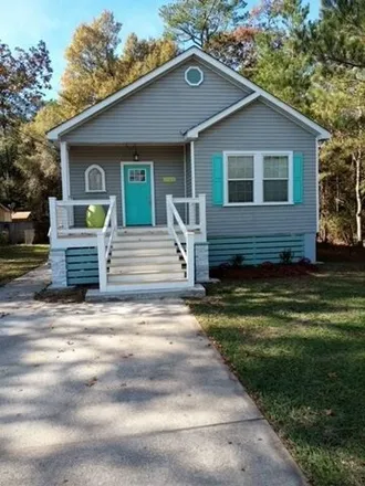 Buy this 3 bed house on 475 North Carnation Street in North End, Slidell