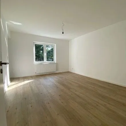 Rent this 3 bed apartment on Jevenstedter Straße 197a in 22547 Hamburg, Germany