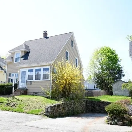 Rent this 3 bed house on 10 Vermont Avenue in Pleasant Hills, Saugus