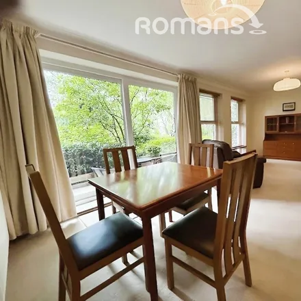 Image 4 - Fountain Gardens, Clewer Village, SL4 3SU, United Kingdom - Apartment for rent