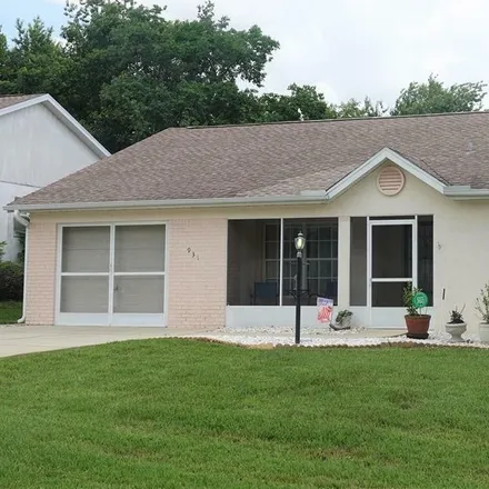 Buy this 2 bed house on 933 West Starjasmine Place in Citrus County, FL 34465