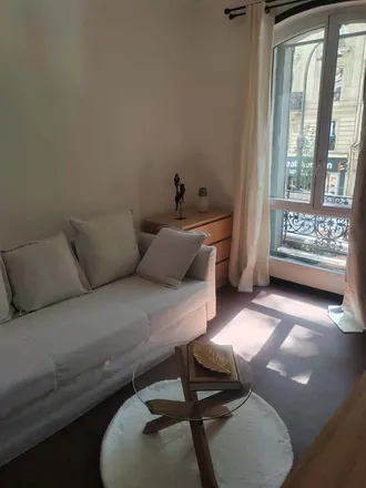 Image 2 - 214 Rue des Pyrénées, 75020 Paris, France - Apartment for rent