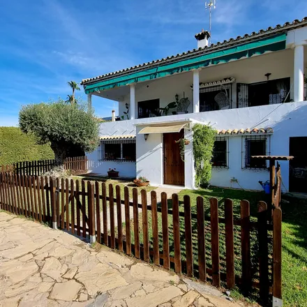 Buy this 6 bed house on Villa Verde