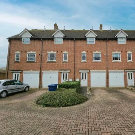 Buy this 3 bed townhouse on 3 Broad Street in Cambourne, CB23 6EL
