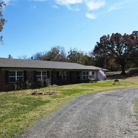 Image 2 - 754 Wilburn Avenue, Poteau, OK 74953, USA - House for sale