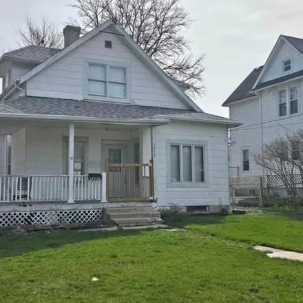 Buy this 4 bed house on 176 West Empire Street in Freeport, IL 61032