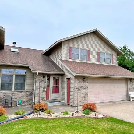 Buy this 4 bed house on Prairie du Chien Country Club in 38485 Great River Road, Prairie du Chien