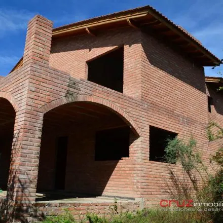 Buy this 4 bed house on Camino del Indio in Junín, 5883 Municipio de Carpintería