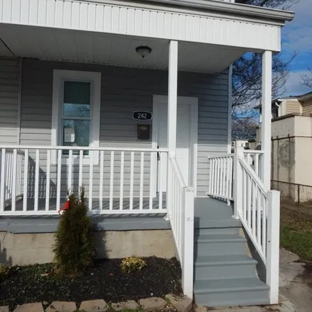 Image 4 - 242 Riverview Avenue, Dundalk, MD 21222, USA - Duplex for sale