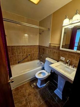 Image 5 - 1253 East 95th Place, Chicago, IL 60628, USA - House for sale