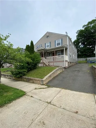 Rent this 4 bed townhouse on 152;154 Sheffield Avenue in New Haven, CT 06511