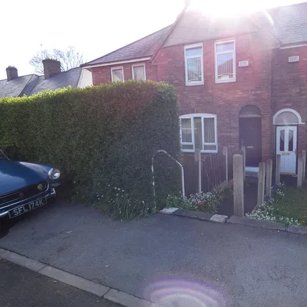 Rent this 2 bed townhouse on Aldfield Way in Sheffield, S5 7DJ