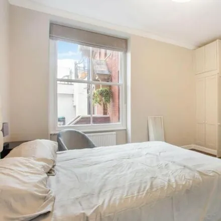 Image 9 - Burnham Court, Moscow Road, London, W2 4SW, United Kingdom - Apartment for rent
