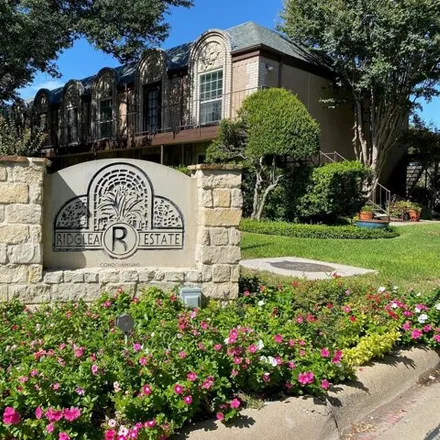 Buy this 1 bed condo on 4100 Ridglea Country Club Drive in Fort Worth, TX 76126